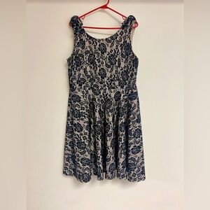 DEB | 18-20 | Black Lace